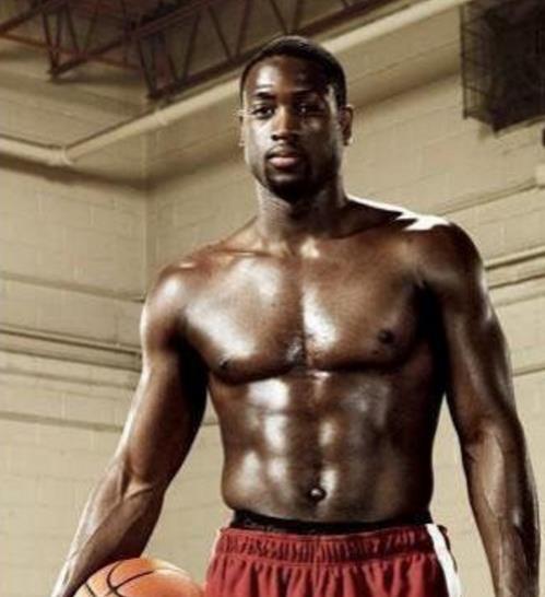 从此便是贝爵爷，英媒：贝克汉姆今日正式被授予爵士头衔（贝克汉姆今日正式封爵 英媒称其自此可称贝爵爷）