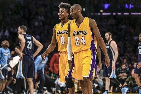 对乌奈-西蒙说了啥？恩里克打趣：别想进我带的国家队了（恩里克调侃乌奈-西蒙：别想入选我执教的国家队）