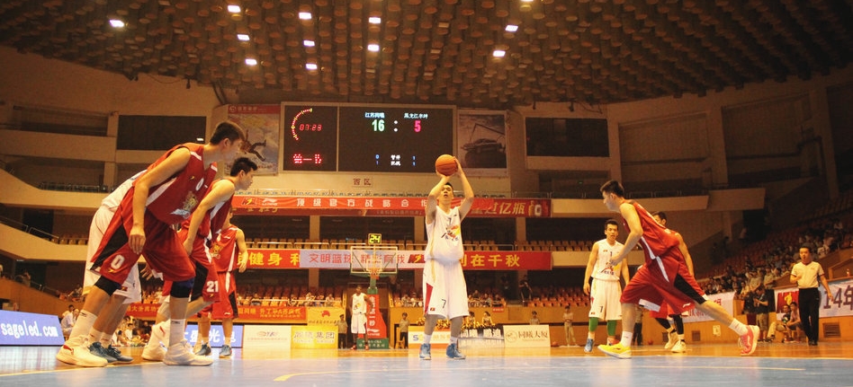 尼古拉-佩佩：梅西和C罗的不同？梅西像孙悟空，C罗像贝吉塔（尼古拉·佩佩谈梅罗差异：梅西如孙悟空，C罗似贝吉塔）